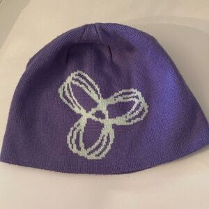 Aritzia TNA Purple Beanie